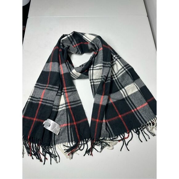 NWOT Gap Oversized Cozy Frayed Plaid Scarf Wrap Size 24” X76” Black Red White - Picture 1 of 10